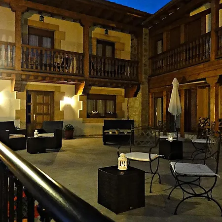 Casa de hóspedes Valle Del Oso Lerones